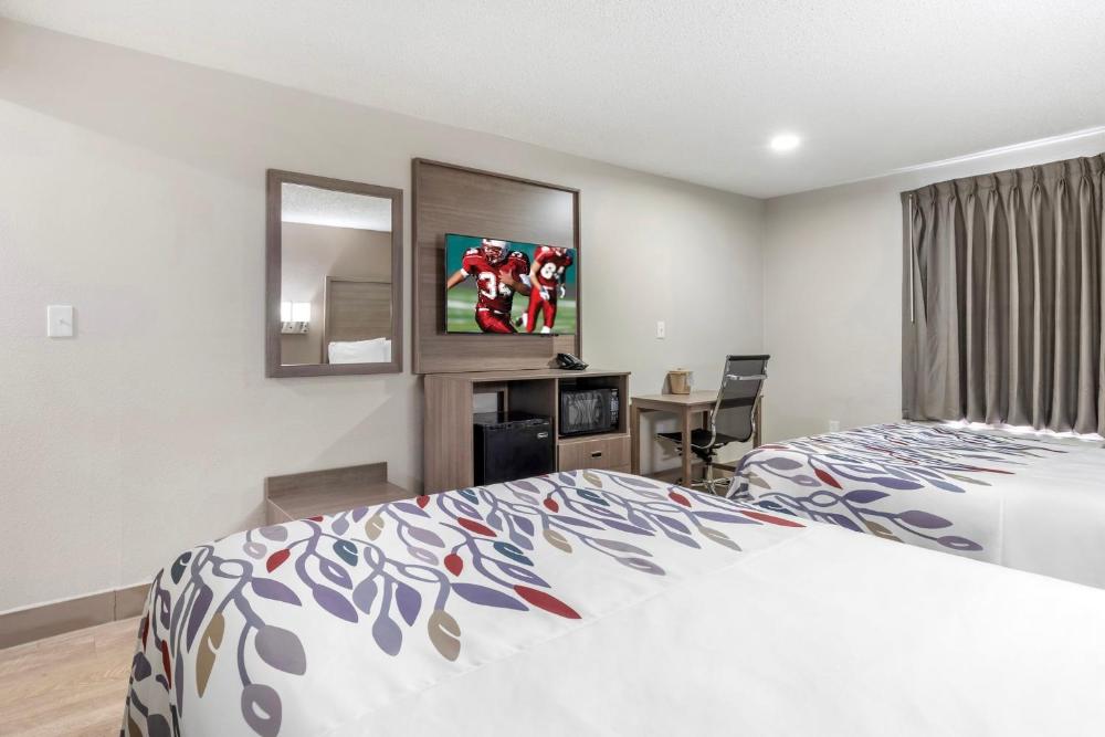 Deluxe Room with Two Double Beds Non-Smoking interior
